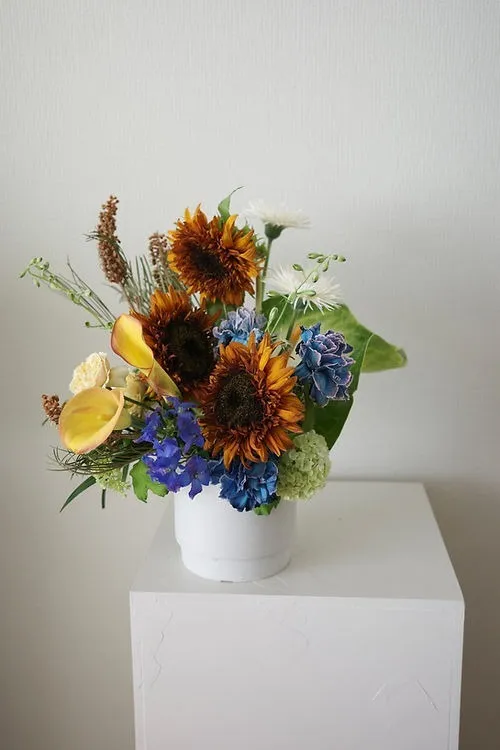 【FLORISTおまかせ】季節のアレンジメント M